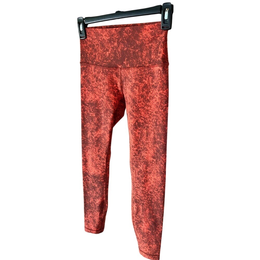 Lululemon Wunder‎ Train High-Rise Crop 23" Denim Wash Print Autumn Red Black